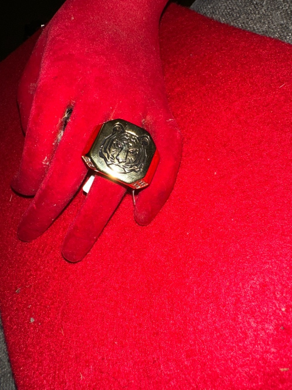 Ring - Picture 3 of 3